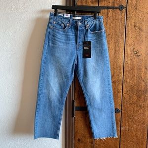 COPY - NWT: Levi’s Wedgie Straight Jeans, 29x26 i…